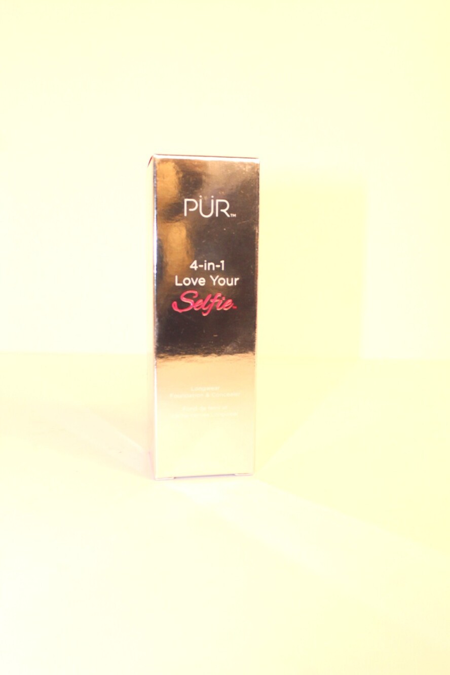 PUR 4-in-1 Love Your Selfie Longwear Foundation & Concealer 1 fl oz New‎ Sealed